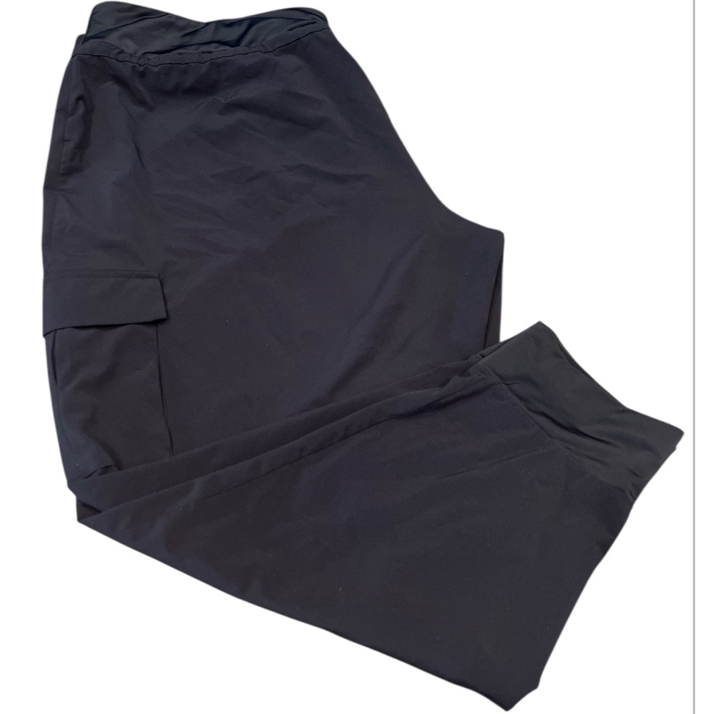EUC Athletic Works Women’s Black Track Tapered Pants Size 3XL (Size 22)